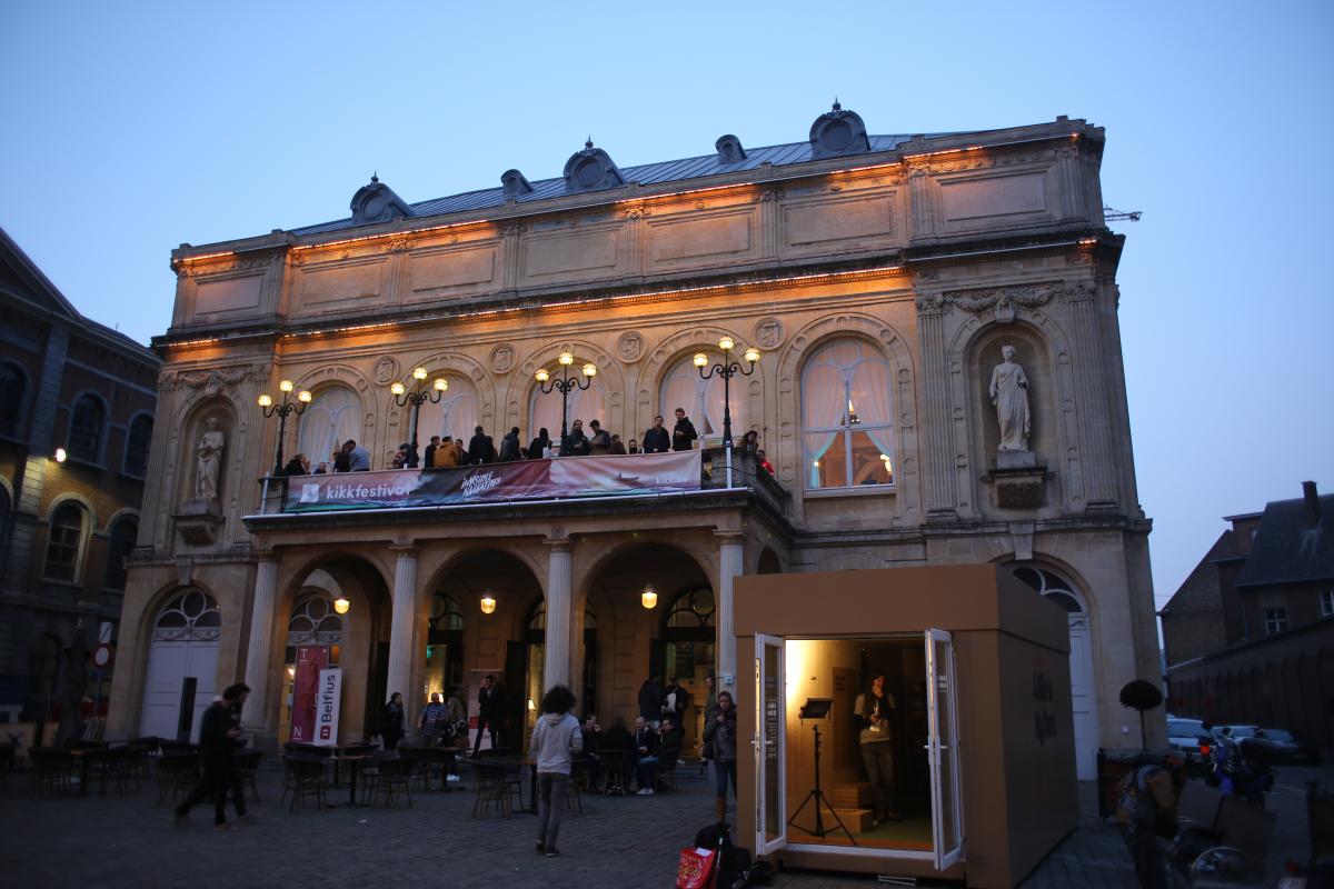 De nombreuses conférences du KIKK se déroulaient au Théâtre de Namur